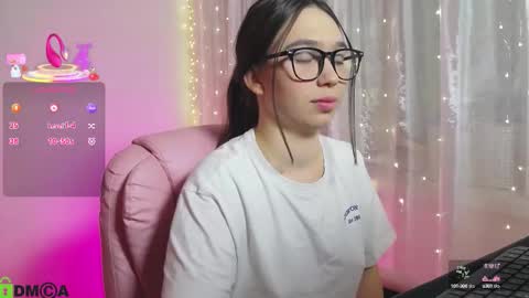 Snapshot of arianahot777 chatting on 10-13-25, 09:37 arianahot777 online show from 10-13-25, 09:37