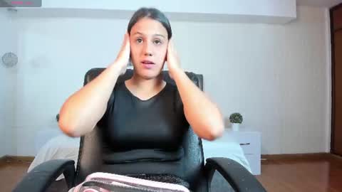 arianarouse  online show from 06-16-26, 07:49