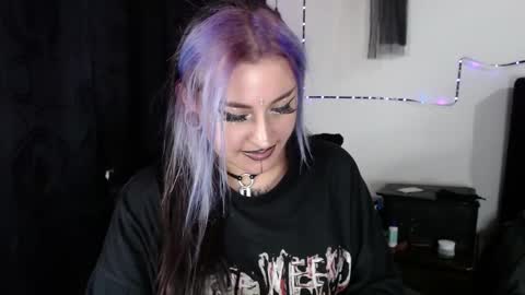 Snapshot of arianauwu666 chatting on 11-10-25, 08:30 help me 100 hands up my OF is Free online show from 11-10-25, 08:30