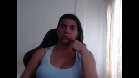 Snapshot of ariannaloovel chatting on 12-17-24, 07:15 ariannaloovel online show from 12-17-24, 07:15
