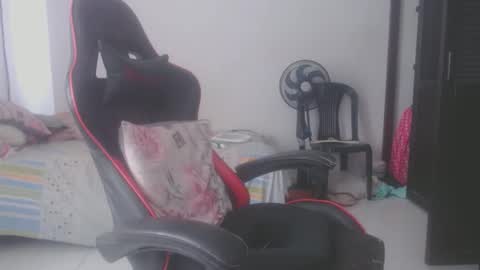 ariannaloovel online show from 05-01-26, 05:50
