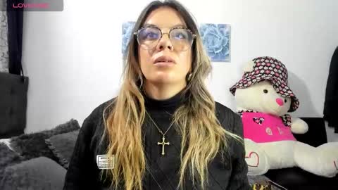 ariannawil online show from 01-11-26, 11:54