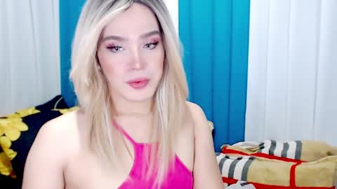 Snapshot of arianne_xoxo777 chatting on 03-25-26, 08:09 ARIANNE CUMS online show from 03-25-26, 08:09