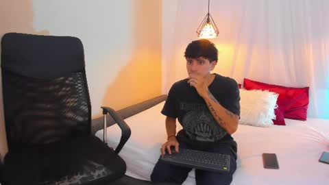 Ari and Aiden online show from 06-10-26, 06:29