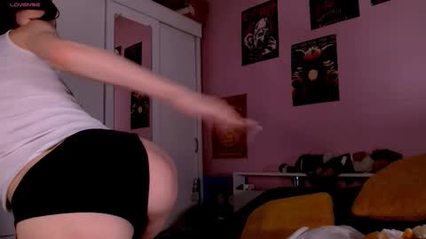 Snapshot of aribluush chatting on 11-13-25, 06:34 aribluush online show from 11-13-25, 06:34