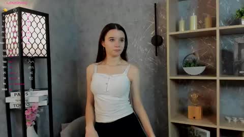 Snapshot of arieceruantes chatting on 11-27-25, 03:47 Eva online show from 11-27-25, 03:47