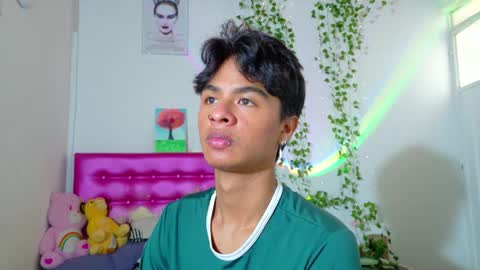 ariel_adan online show from 05-10-26, 05:51