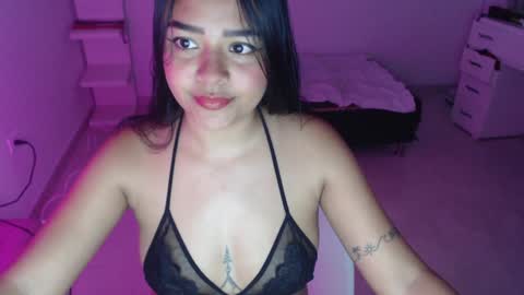 Snapshot of ariel_princess02 chatting on 01-08-25, 02:14 daniella online show from 01-08-25, 02:14