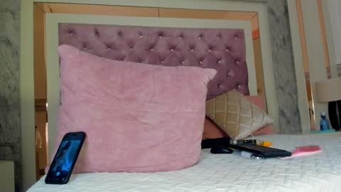 ARIEL online show from 03-01-26, 01:57