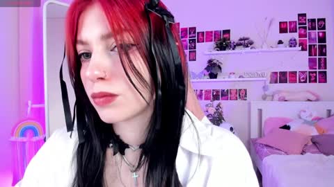 Snapshot of arielabradberry chatting on 02-08-25, 10:50 Ariel online show from 02-08-25, 10:50