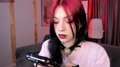 Snapshot of arielabradberry chatting on 02-14-25, 01:40 Ariel online show from 02-14-25, 01:40