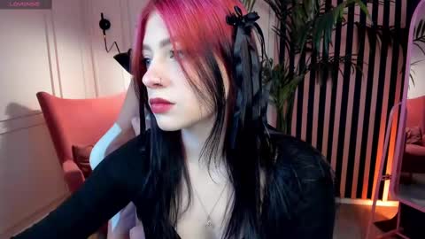 Snapshot of arielabradberry chatting on 02-23-25, 02:35 Ariel online show from 02-23-25, 02:35