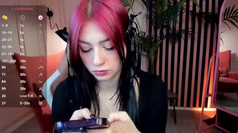 Snapshot of arielabradberry chatting on 02-23-25, 05:39 Ariel online show from 02-23-25, 05:39