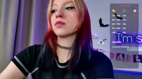 Snapshot of arielabradberry chatting on 10-27-25, 05:28 Ariel online show from 10-27-25, 05:28