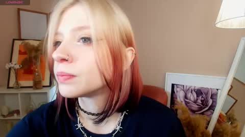 Snapshot of arielabradberry chatting on 12-04-25, 01:09 Ariel online show from 12-04-25, 01:09