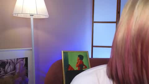 Snapshot of arielabradberry chatting on 01-08-26, 01:24 Ariel online show from 01-08-26, 01:24