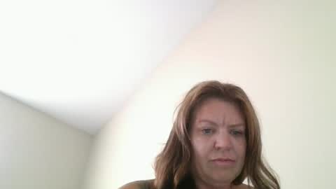 Snapshot of arielandkld chatting on 08-06-26, 07:05 2Chicks1Dick online show from 08-06-26, 07:05