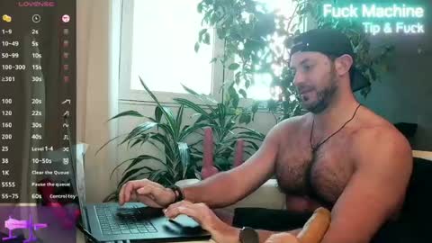 Ariel online show from 06-25-26, 12:09