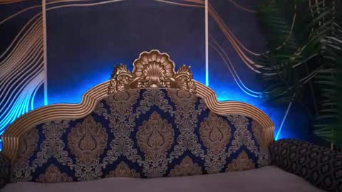 Ariel online show from 11-22-25, 01:54