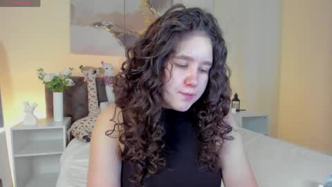 Snapshot of ariella_sol chatting on 05-13-26, 01:25 Ariella GTM3 Tue Wed Thu Fri Sat 0400 am-1030pm online show from 05-13-26, 01:25