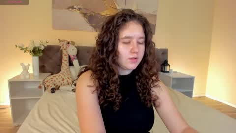Snapshot of ariella_sol chatting on 05-29-26, 01:14 Ariella GTM3 Tue Wed Thu Fri Sat 0400 am-1030pm online show from 05-29-26, 01:14
