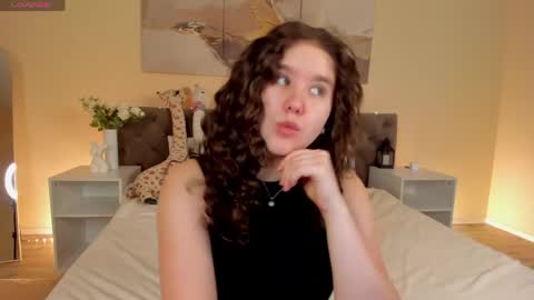 Snapshot of ariella_sol chatting on 06-04-26, 12:49 Ariella GTM3 Tue Wed Thu Fri Sat 0400 am-1030pm online show from 06-04-26, 12:49