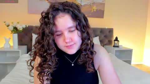 Snapshot of ariella_sol chatting on 06-14-26, 09:22 Ariella GTM3 Tue Wed Thu Fri Sat 0400 am-1030pm online show from 06-14-26, 09:22