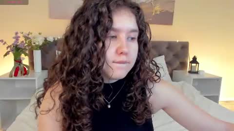 Snapshot of ariella_sol chatting on 06-15-26, 01:08 Ariella GTM3 Tue Wed Thu Fri Sat 0400 am-1030pm online show from 06-15-26, 01:08