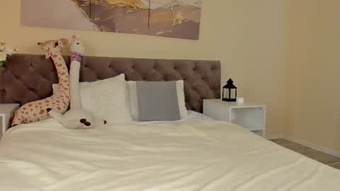 Snapshot of ariella_sol chatting on 07-08-26, 12:59 Ariella GTM3 Tue Wed Thu Fri Sat 0400 am-1030pm online show from 07-08-26, 12:59