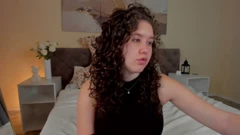 Snapshot of ariella_sol chatting on 08-03-26, 01:04 Ariella GTM3 Tue Wed Thu Fri Sat 0400 am-1030pm online show from 08-03-26, 01:04