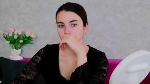 arielstonks_lovee online show from 09-29-25, 03:33