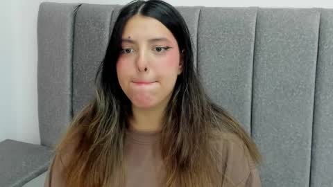 Snapshot of arihanna_london chatting on 04-10-26, 08:13 arihanna_london online show from 04-10-26, 08:13