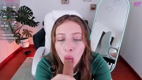 Snapshot of arii_1010_ chatting on 02-08-26, 09:51 Ari online show from 02-08-26, 09:51