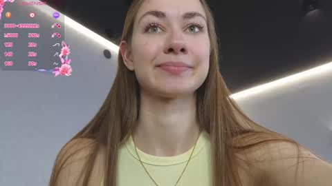 Snapshot of ariiadnaaa chatting on 03-08-25, 07:49 Ariadna online show from 03-08-25, 07:49