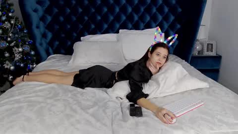 ArinaArnold online show from 12-20-24, 03:36