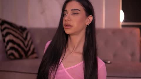 Snapshot of arinarhodes chatting on 11-23-25, 06:30 Arina online show from 11-23-25, 06:30