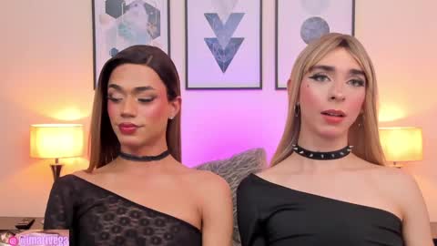 Snapshot of arivega chatting on 01-15-25, 05:40 Nice to meet you thumb up me please its important I LOOK MY BIO DOWN online show from 01-15-25, 05:40