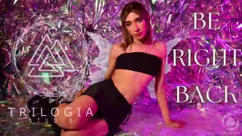 Snapshot of arivega chatting on 01-20-25, 01:18 Nice to meet you thumb up me please its important I LOOK MY BIO DOWN online show from 01-20-25, 01:18