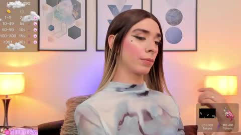 Snapshot of arivega chatting on 01-21-25, 09:03 Nice to meet you thumb up me please its important I LOOK MY BIO DOWN online show from 01-21-25, 09:03