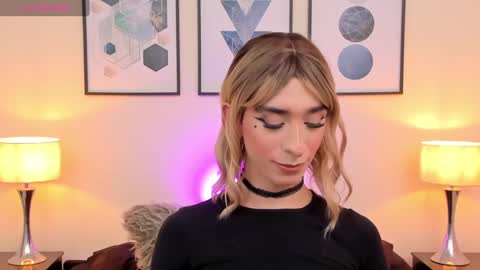 Snapshot of arivega chatting on 01-23-25, 11:47 Nice to meet you thumb up me please its important I LOOK MY BIO DOWN online show from 01-23-25, 11:47