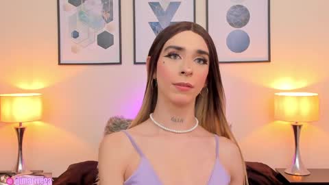 Snapshot of arivega chatting on 01-29-25, 01:05 Nice to meet you thumb up me please its important I LOOK MY BIO DOWN online show from 01-29-25, 01:05