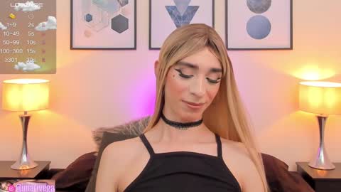 Snapshot of arivega chatting on 02-10-25, 05:58 Nice to meet you thumb up me please its important I LOOK MY BIO DOWN online show from 02-10-25, 05:58