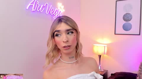 Snapshot of arivega chatting on 02-21-25, 12:27 Nice to meet you thumb up me please its important I LOOK MY BIO DOWN online show from 02-21-25, 12:27