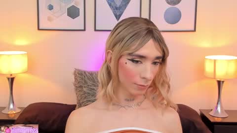 Snapshot of arivega chatting on 02-25-25, 05:30 Nice to meet you thumb up me please its important I LOOK MY BIO DOWN online show from 02-25-25, 05:30