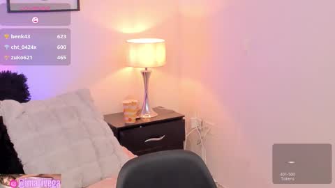 Snapshot of arivega chatting on 09-15-25, 09:59 Nice to meet you thumb up me please its important I LOOK MY BIO DOWN online show from 09-15-25, 09:59