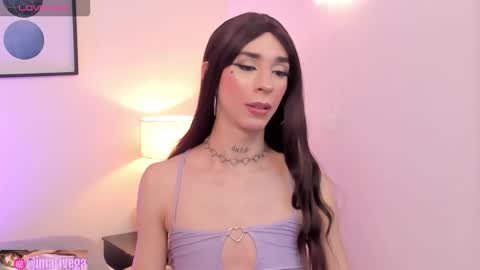 Snapshot of arivega chatting on 09-26-25, 07:34 Nice to meet you thumb up me please its important I LOOK MY BIO DOWN online show from 09-26-25, 07:34