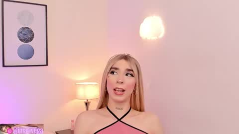 Snapshot of arivega chatting on 11-08-25, 12:11 Nice to meet you thumb up me please its important I LOOK MY BIO DOWN online show from 11-08-25, 12:11