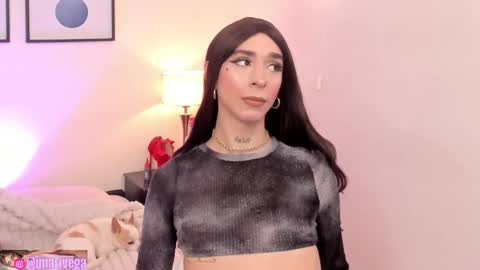 Snapshot of arivega chatting on 11-24-25, 07:52 Nice to meet you thumb up me please its important I LOOK MY BIO DOWN online show from 11-24-25, 07:52