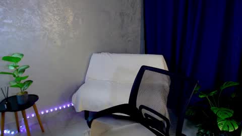 Arlana online show from 11-20-25, 05:07