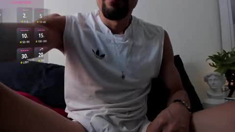 Arley Moren online show from 12-21-25, 12:23